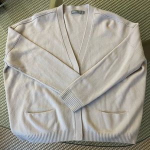 100% Cashmere Vince Sweater Great Condition!